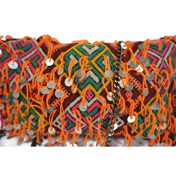 Vintage Moroccan Kilim Clutch Bag: Berber Shoulder Purse - Picture 6 of 10